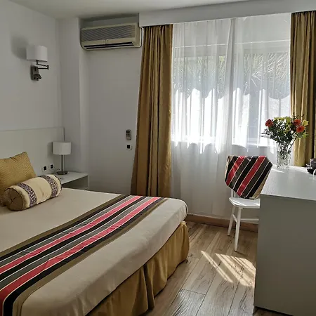 Hotel Gallia 3*