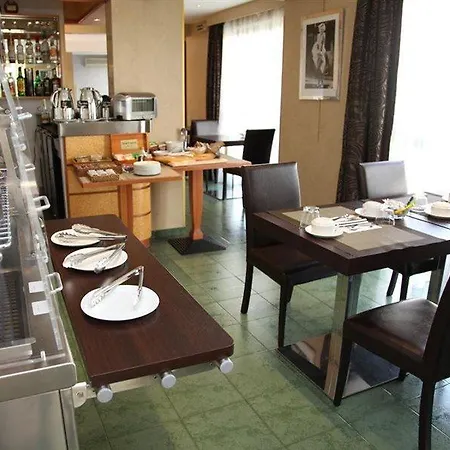 Gallia Hotel 3*